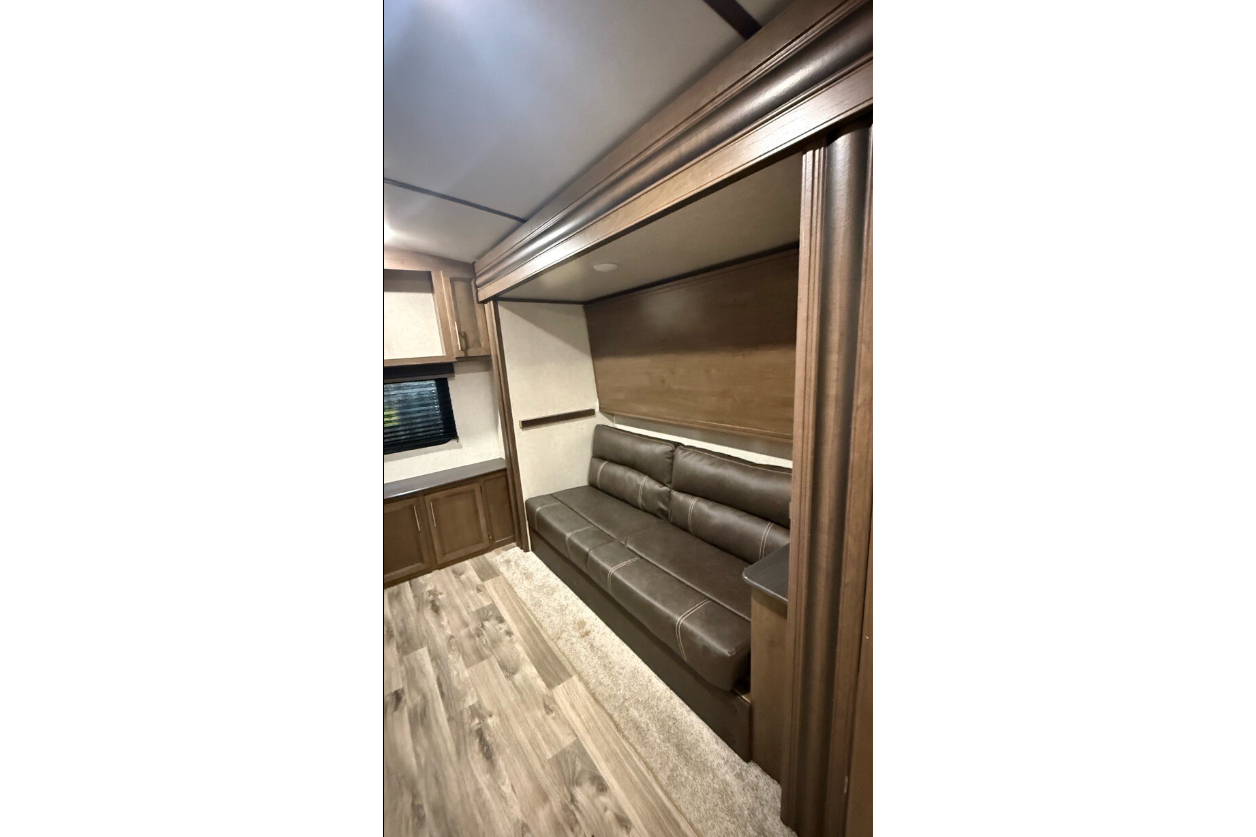 'Clementine' 2020 Keystone Cougar Half ton 34TSB ACO2090
