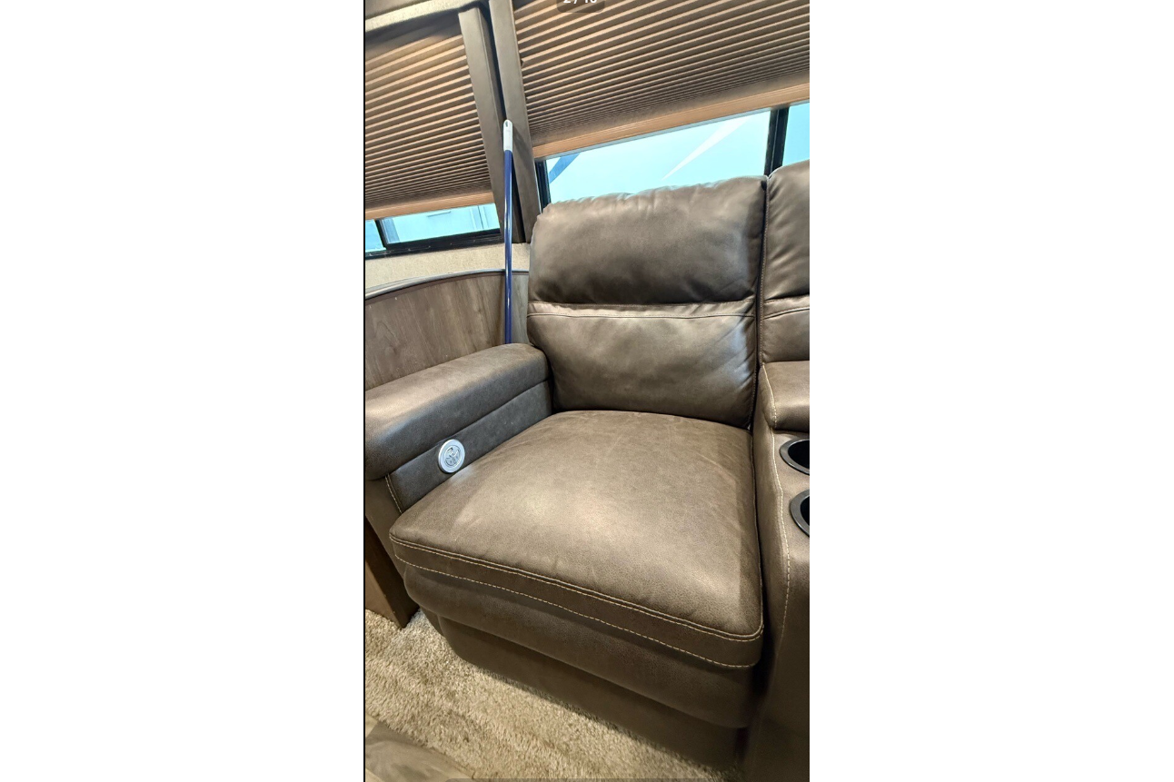 'Clementine' 2020 Keystone Cougar Half ton 34TSB ACO2090