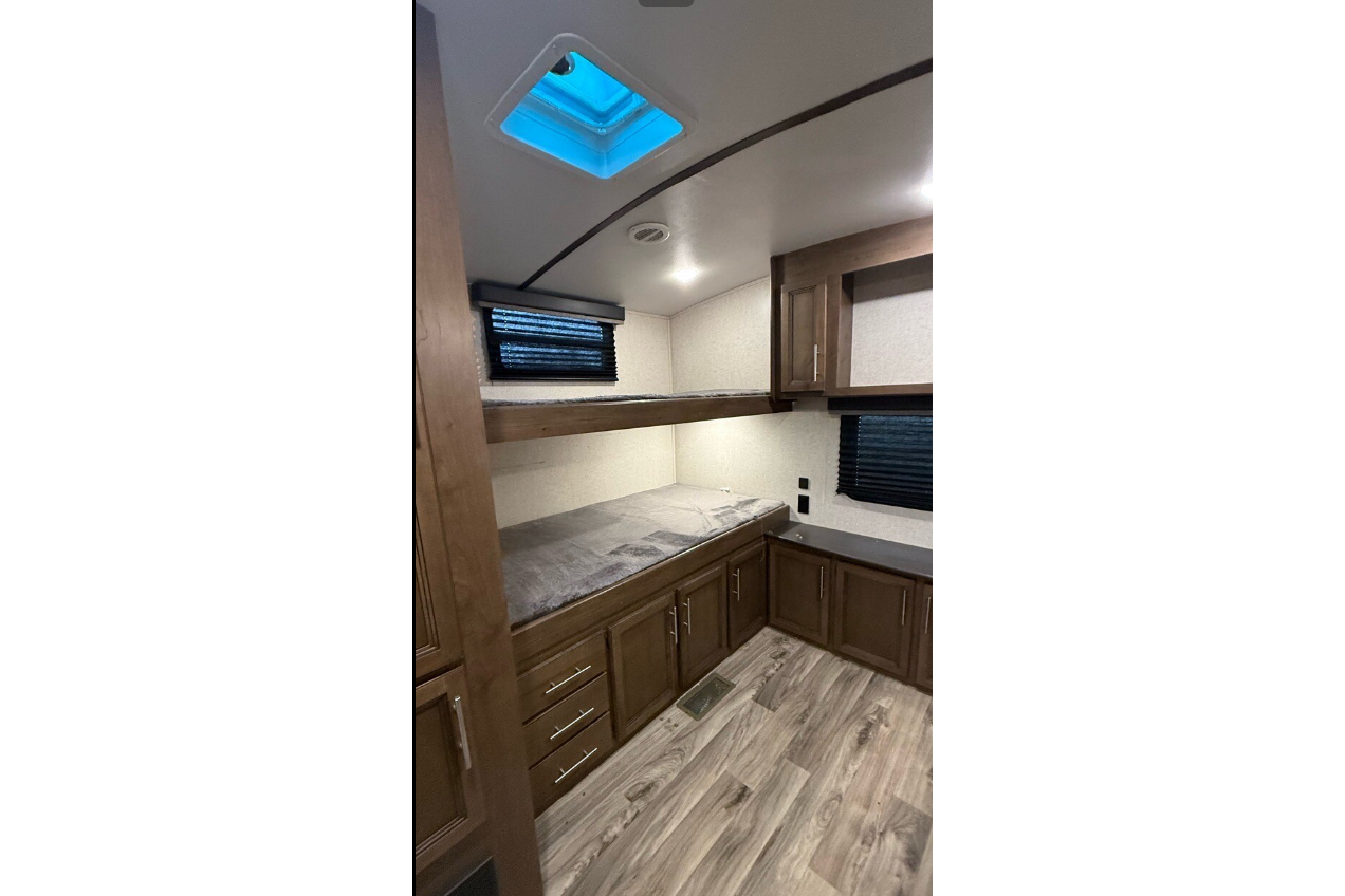 'Clementine' 2020 Keystone Cougar Half ton 34TSB ACO2090