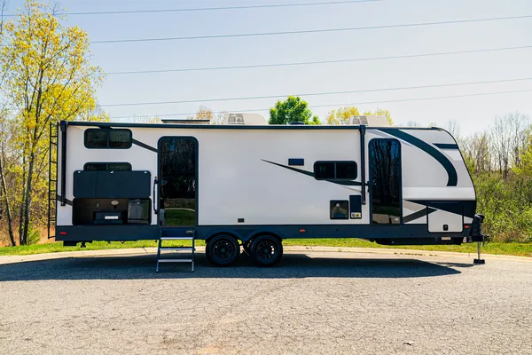Travis's Alliance RV Delta 281BH Travel Trailer