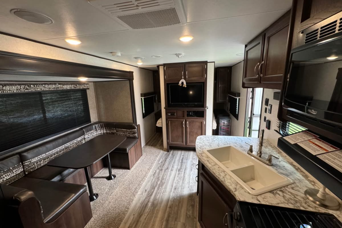 Amy's Jayco Jay Flight SLX Travel Trailer