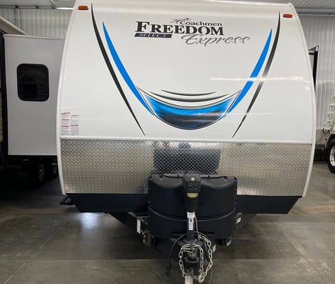 Matthews’ Coachmen Freedom Express Travel Trailer