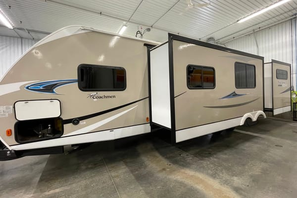 Matthews’ Coachmen Freedom Express Travel Trailer