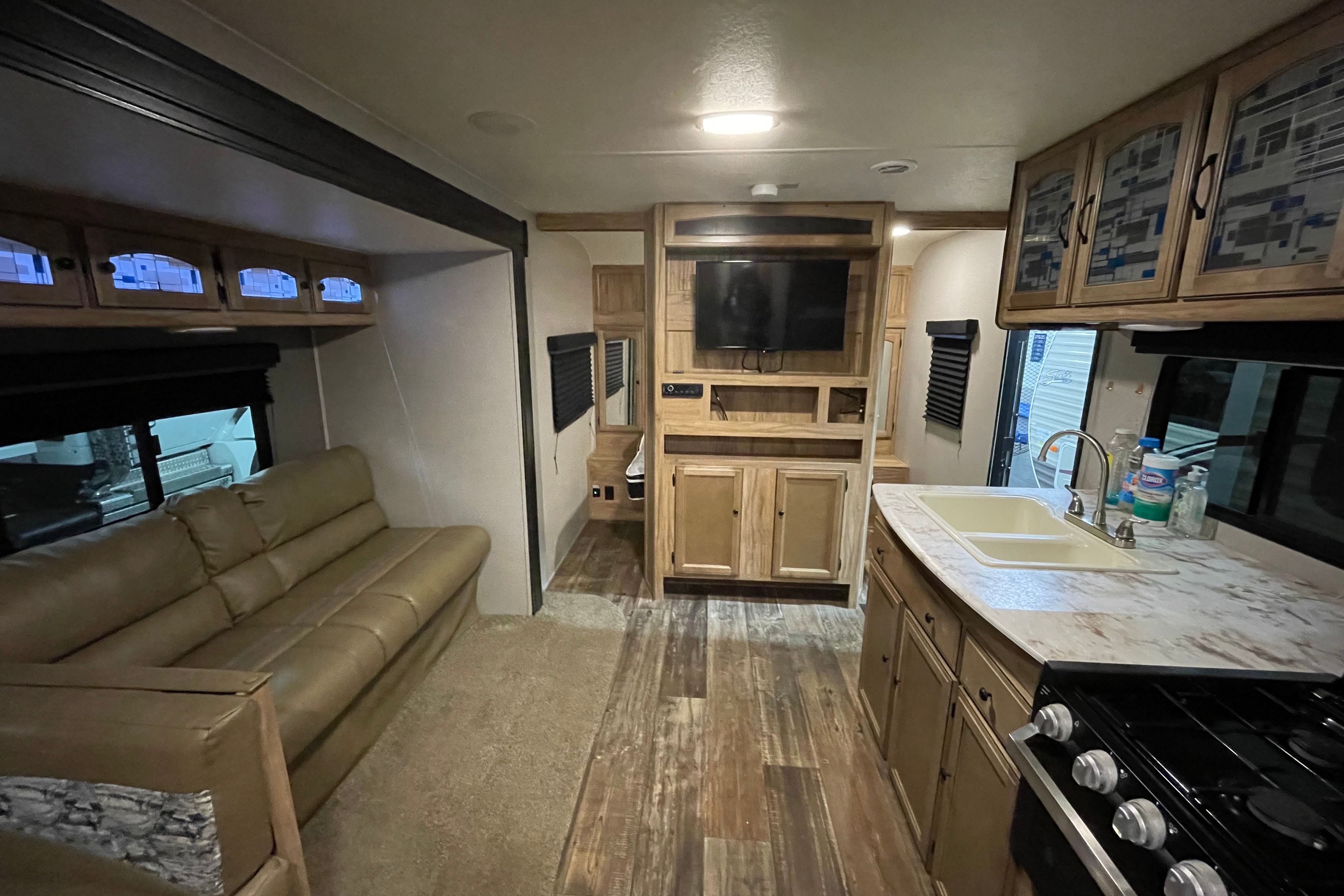Matthews’ Coachmen Freedom Express Travel Trailer