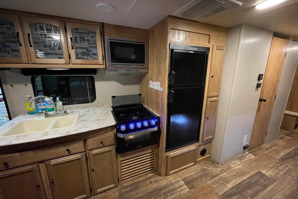 Matthews’ Coachmen Freedom Express Travel Trailer