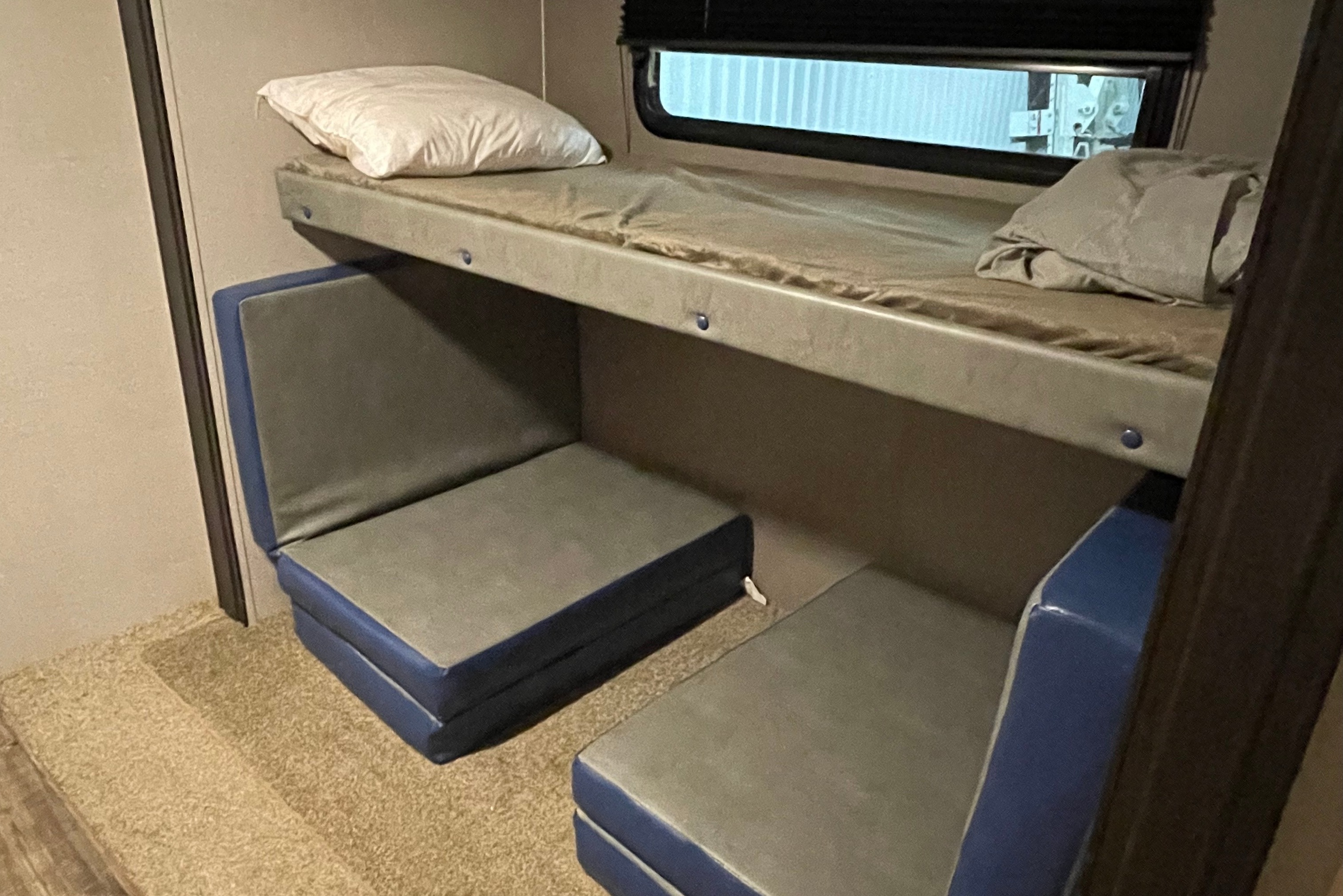 Matthews’ Coachmen Freedom Express Travel Trailer