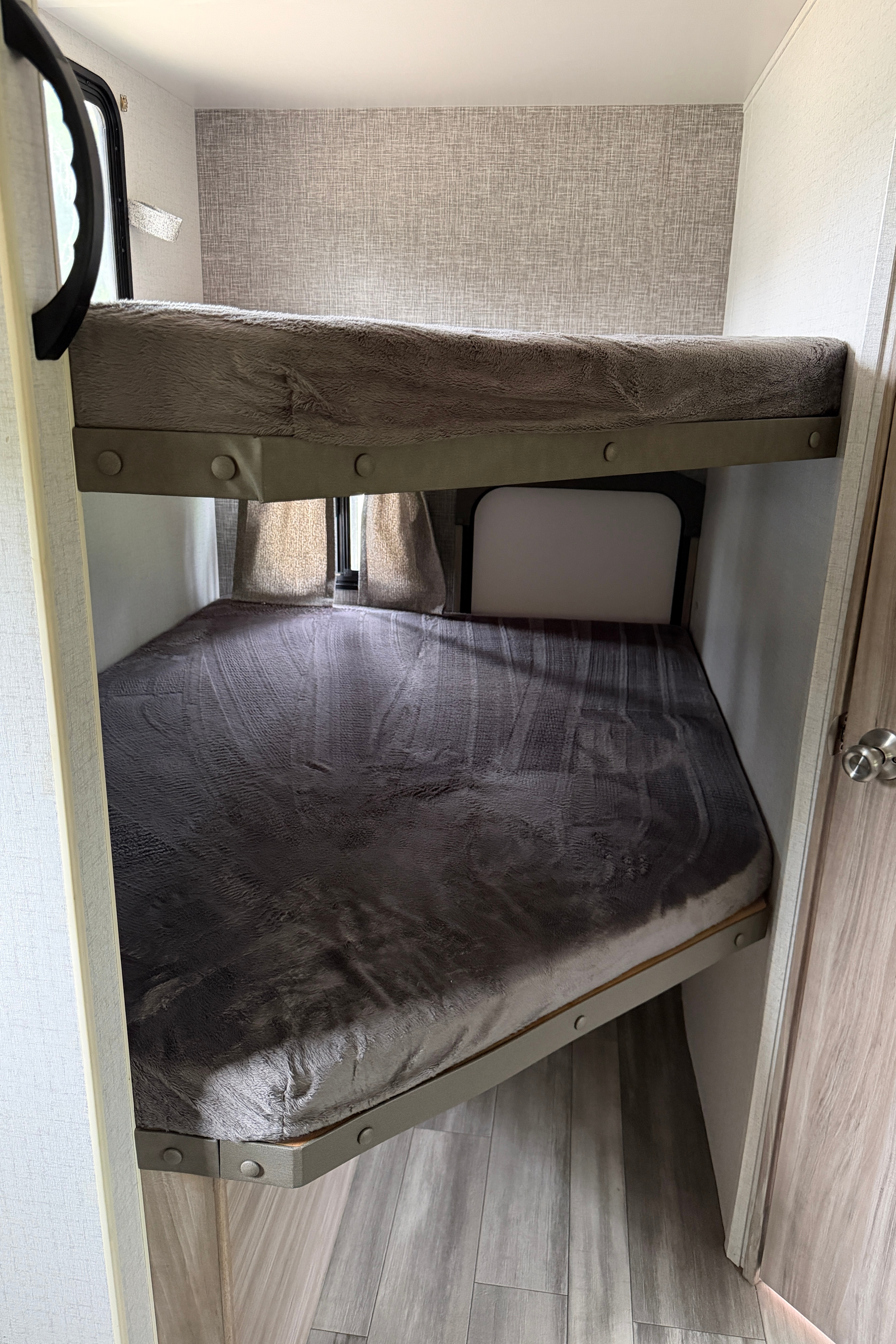 Luxury Camping Made Easy | Winnebago 2801BHS