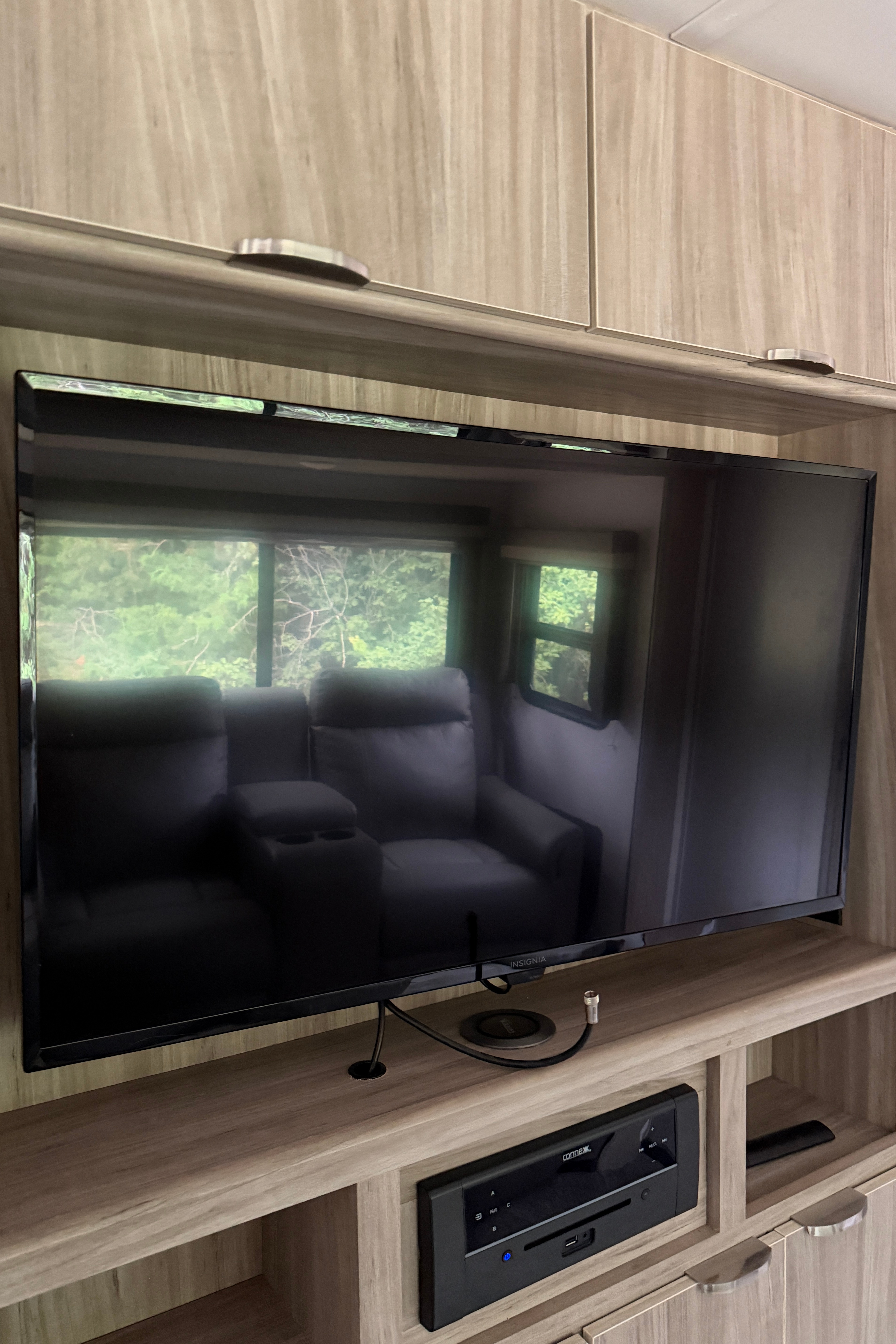 Luxury Camping Made Easy | Winnebago 2801BHS