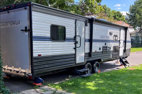 Grey Wolf 27RR (Rear Ramp) Toy Hauler