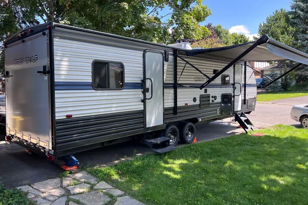 Grey Wolf 27RR (Rear Ramp) Toy Hauler