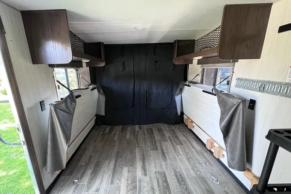 Grey Wolf 27RR (Rear Ramp) Toy Hauler