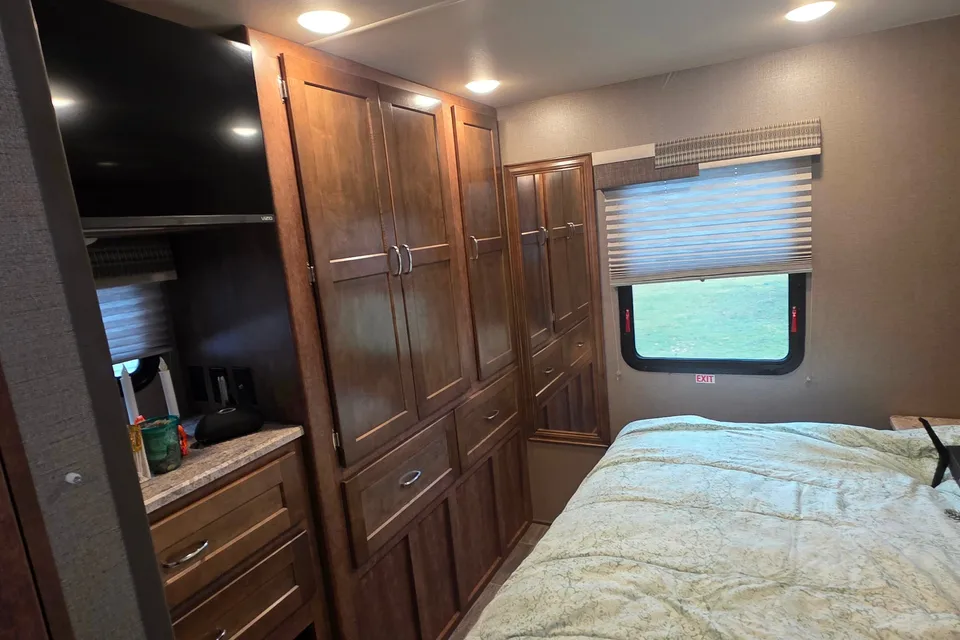 Bryan's Winnebago Intent Class A