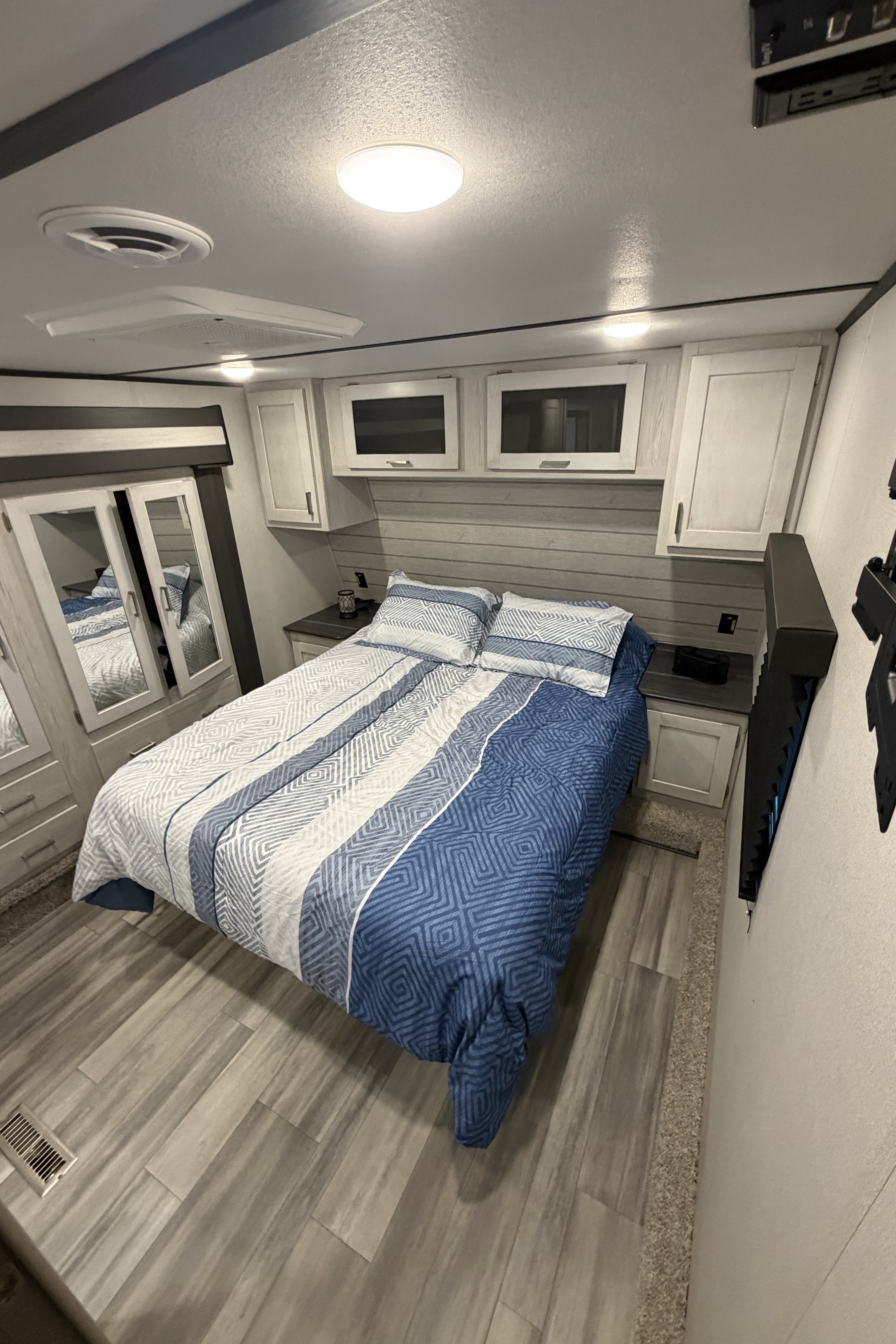 Goodtimes RV Keystone Sprinter Fifth Wheel