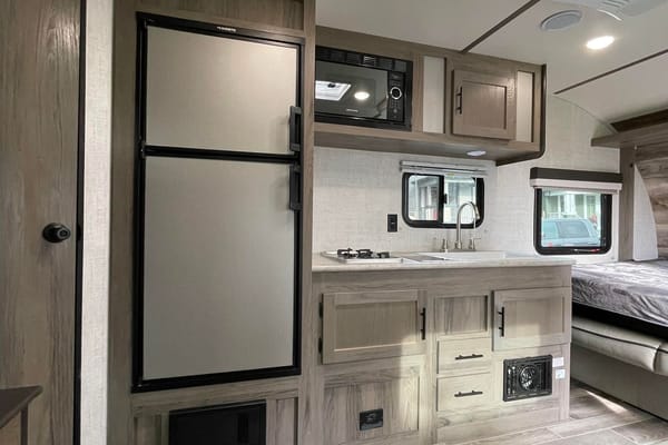 2021 Super-lite/Conquest 197BH Travel Trailer