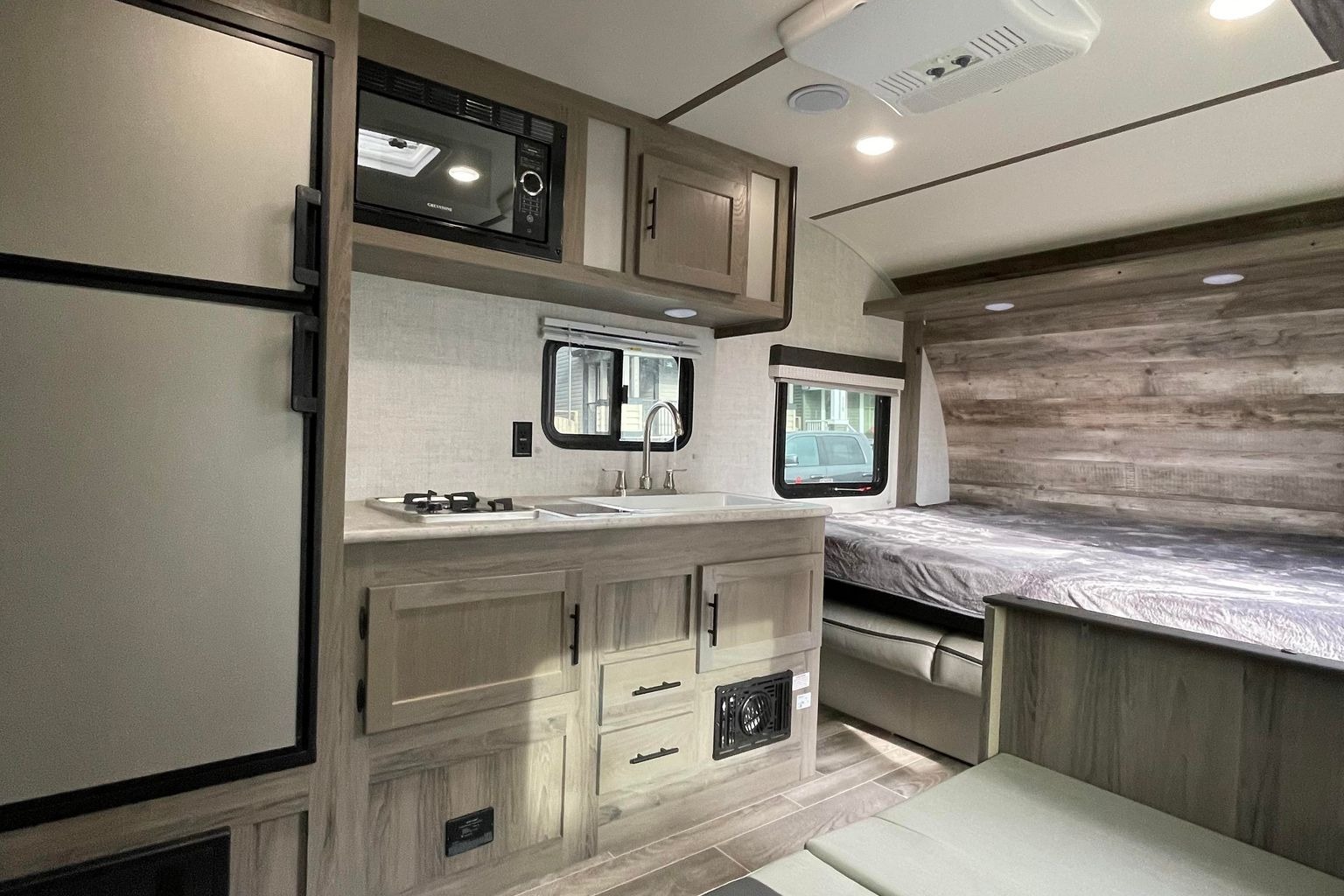 2021 Super-lite/Conquest 197BH Travel Trailer