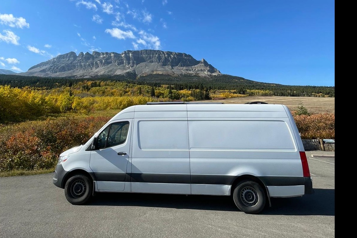Gus the Camper Van