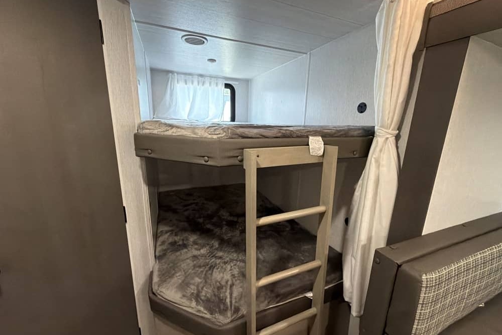 PenaBoulet Forest River Evo Travel Trailer