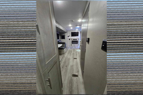 2023 Coachmen RV Catalina Legacy