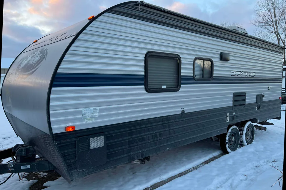 Family Friendly Trailer, Great for getaways! Sleeps up to 8
