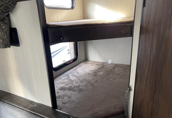 Family Friendly Trailer, Great for getaways! Sleeps up to 8