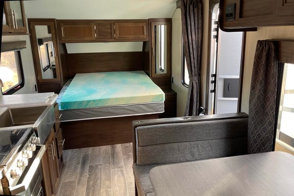 Family Friendly Trailer, Great for getaways! Sleeps up to 8