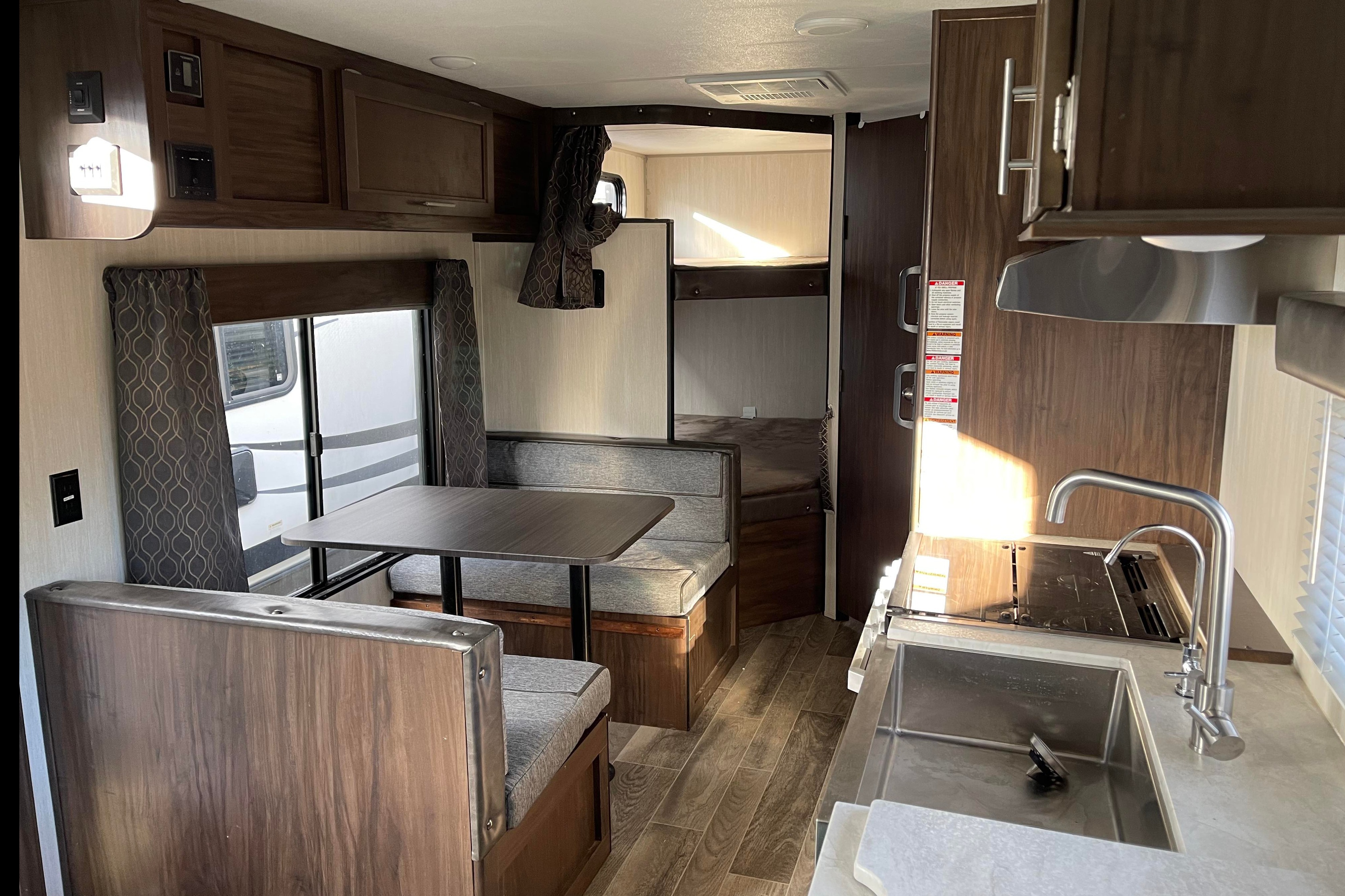 Family Friendly Trailer, Great for getaways! Sleeps up to 8