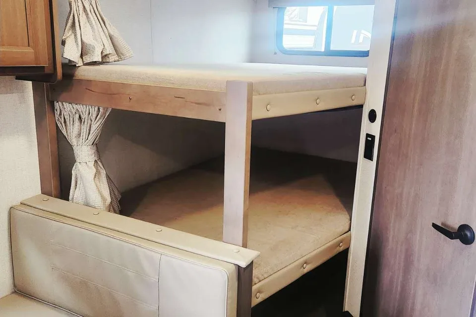 Anna's Brand New 2025 Grand Design Transcend xplor 24bhx Travel Trailer