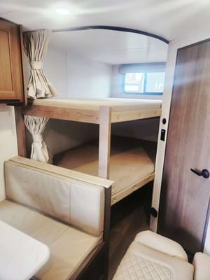 Anna's Brand New 2025 Grand Design Transcend xplor 24bhx Travel Trailer