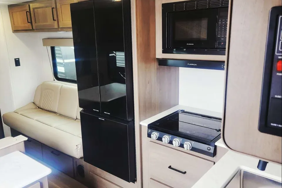 Anna's Brand New 2025 Grand Design Transcend xplor 24bhx Travel Trailer