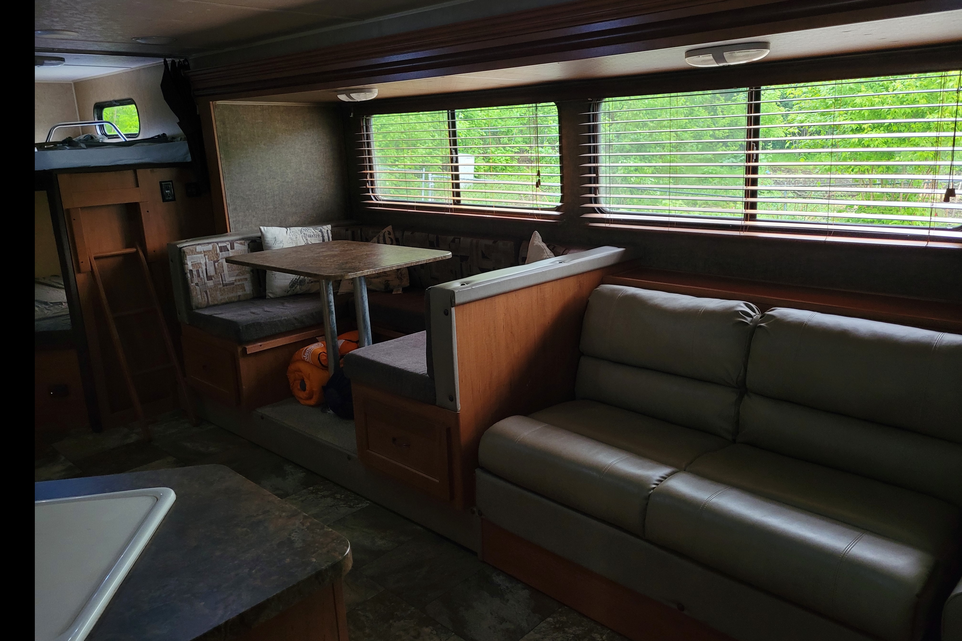 GREY WOLF 26DBH BUNKHOUSE