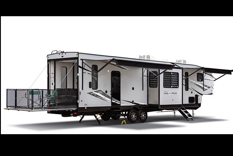 connar's Forest River 365wolfpack16 Fifth Wheel
