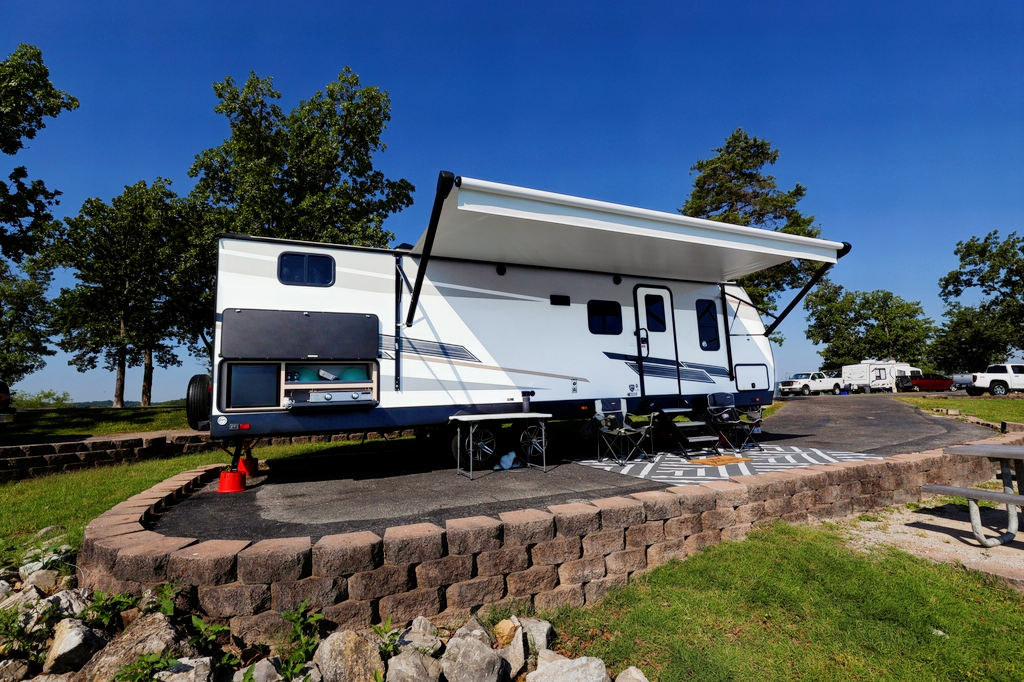 Say hello to "Wisdom"! Our 22 Radiance 28QD! Located near Table Rock Lake, Branson Missouri & Lake Of The Ozarks
