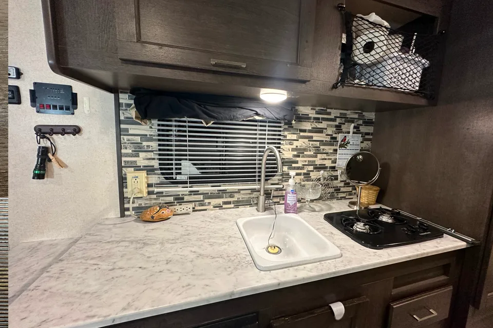 Muhanad's Forest River EVO Floorplan: 177BH Travel Trailer