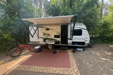 The Cozy Camp Cruiser – Jayco Jay Flight