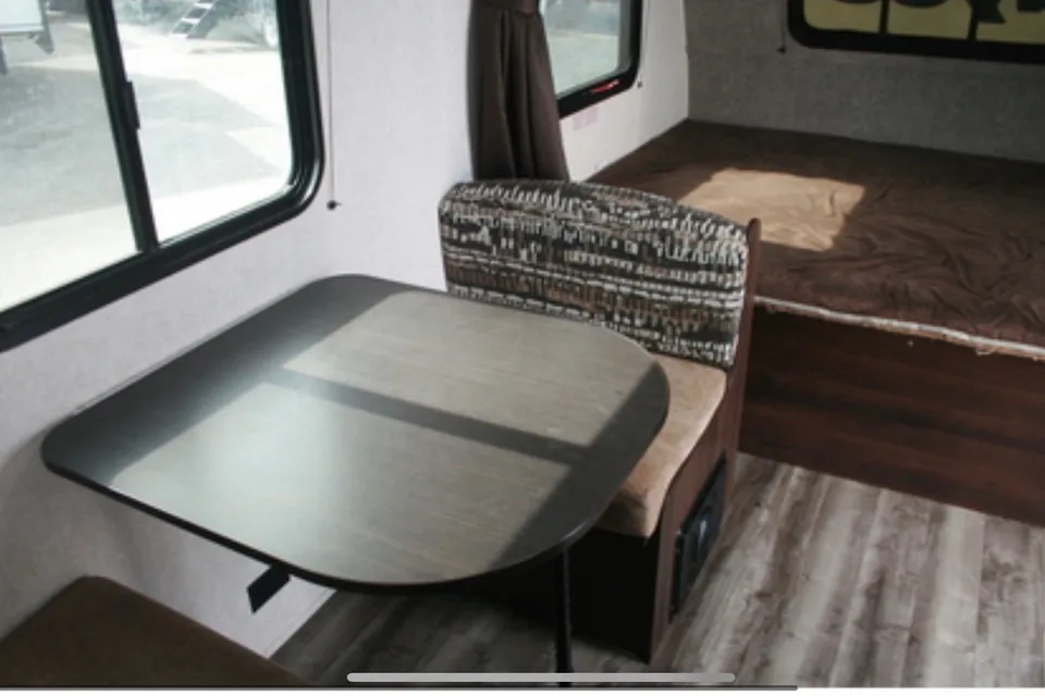The Cozy Camp Cruiser – Jayco Jay Flight