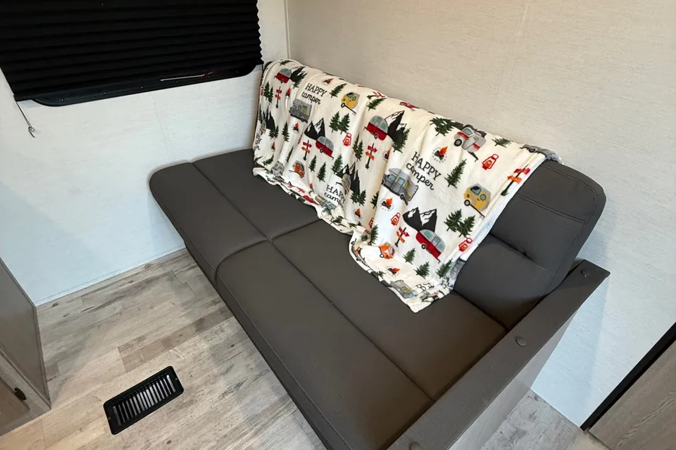 Brayden's Grand River 26 DB Travel Trailer