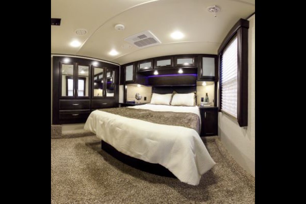 Grand Design Momentum 351M Toy Hauler