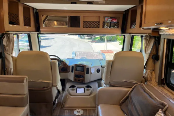 Richard’s Thor Motor Coach Ace Class A