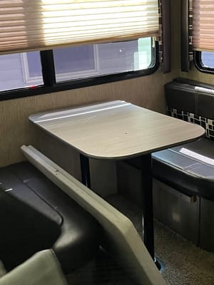 Chris's Coleman 2605 Travel Trailer