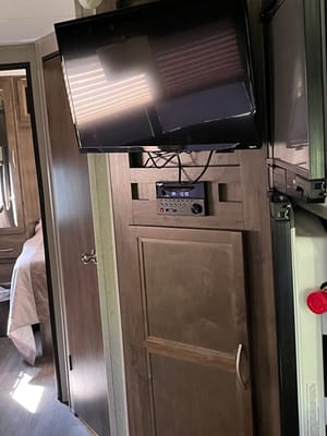 Chris's Coleman 2605 Travel Trailer