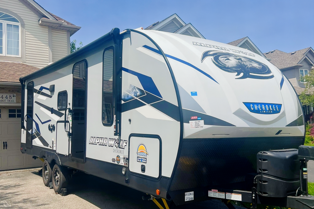Stan & Kristi’s Alpha Wolf 23DBH-L Travel Trailer