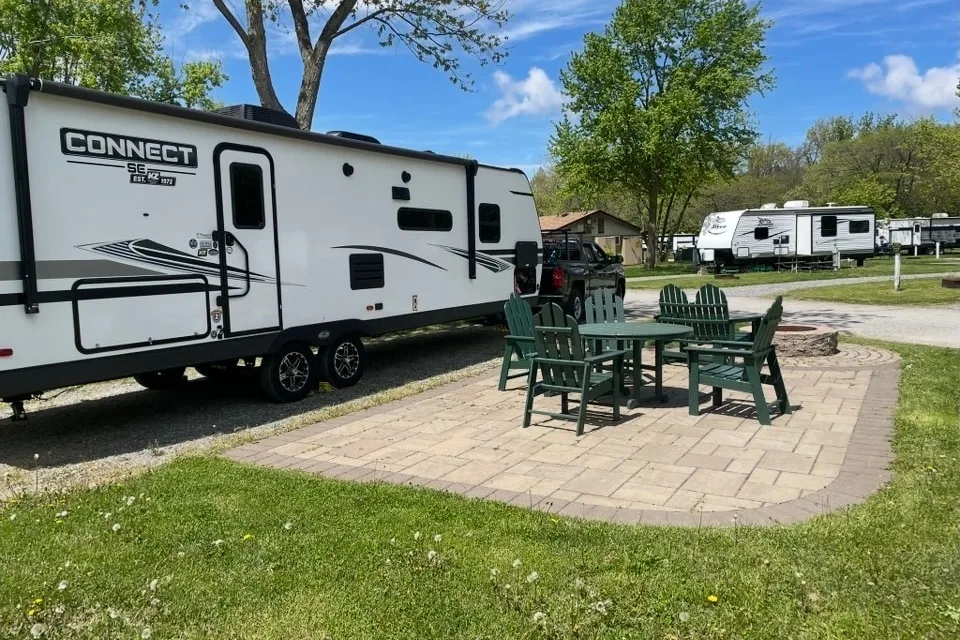 Bloom en Route Travel Trailer
