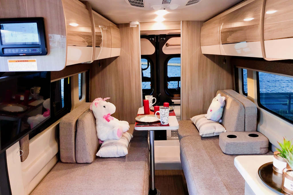 2021 Thor Motor Coach Sequence 20L Passionate Traveler