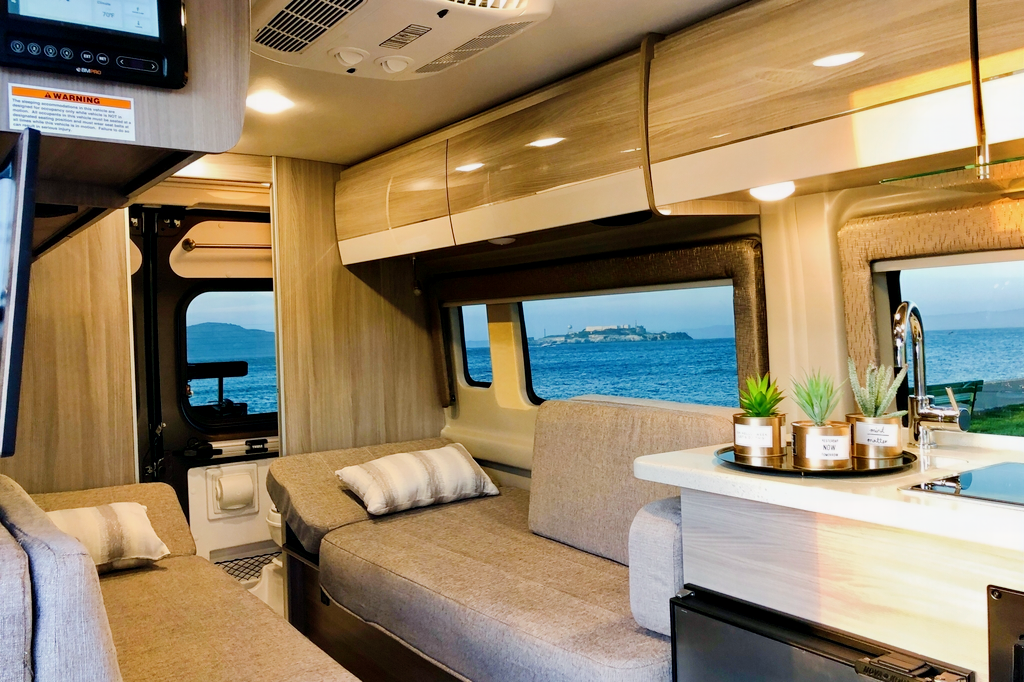 2021 Thor Motor Coach Sequence 20L Passionate Traveler