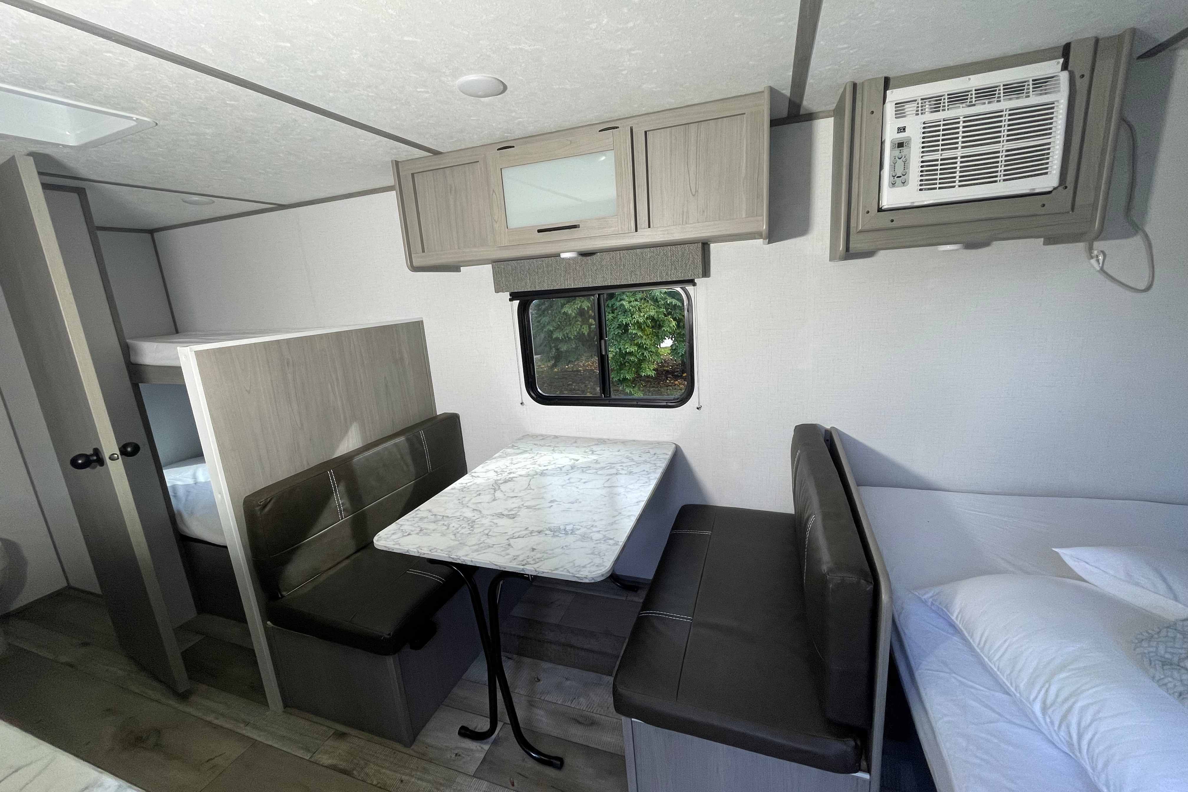 Your Gateway to Unforgettable Adventures! Coleman LANTERN LT 17B Travel Trailer