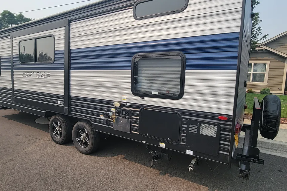 Ismael's 2022 Forest River RV Cherokee Grey Wolf 23DBH Cherokee Grey Wolf 23DBH Travel Trailer