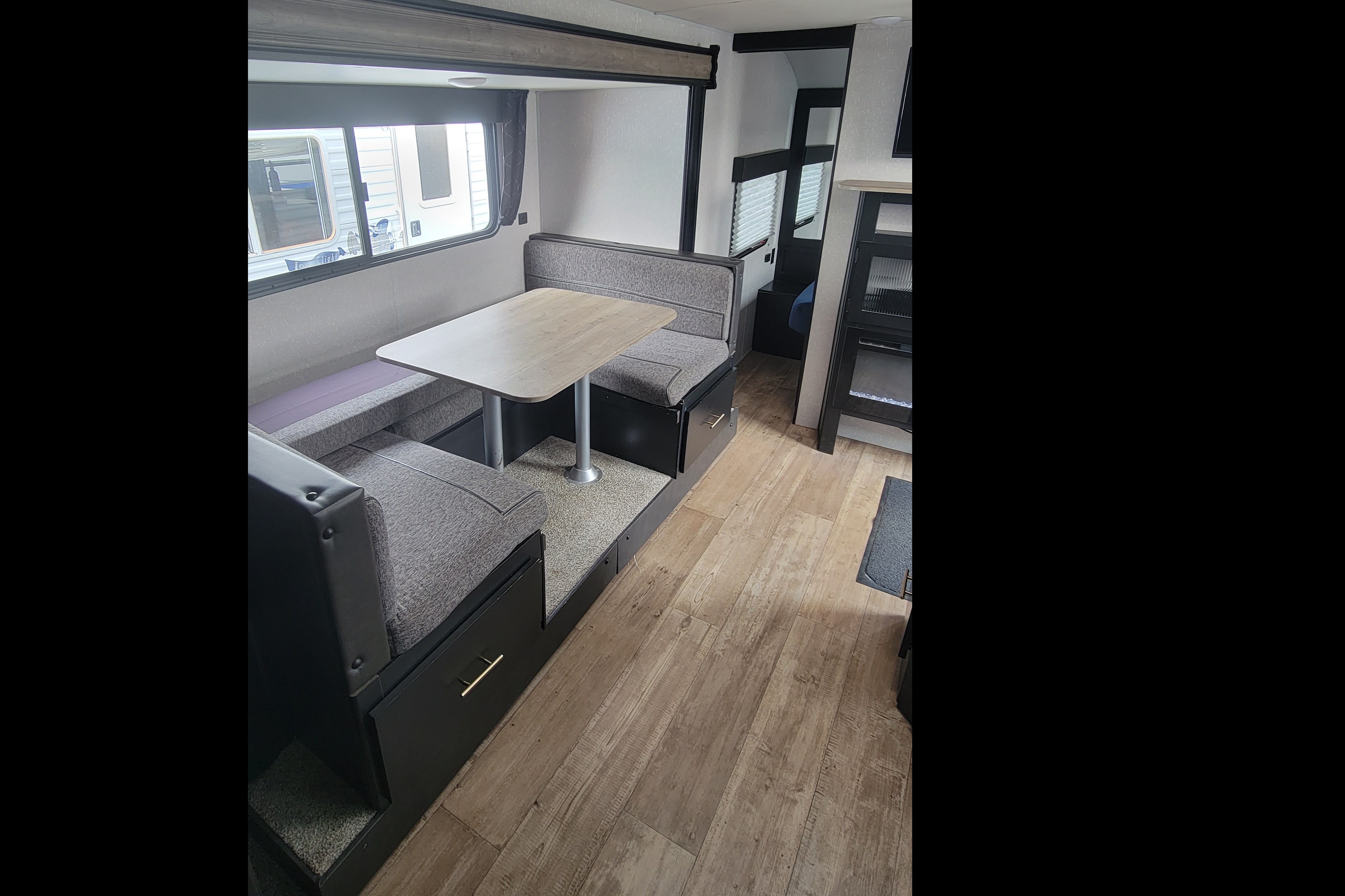 Ismael's 2022 Forest River RV Cherokee Grey Wolf 23DBH Cherokee Grey Wolf 23DBH Travel Trailer