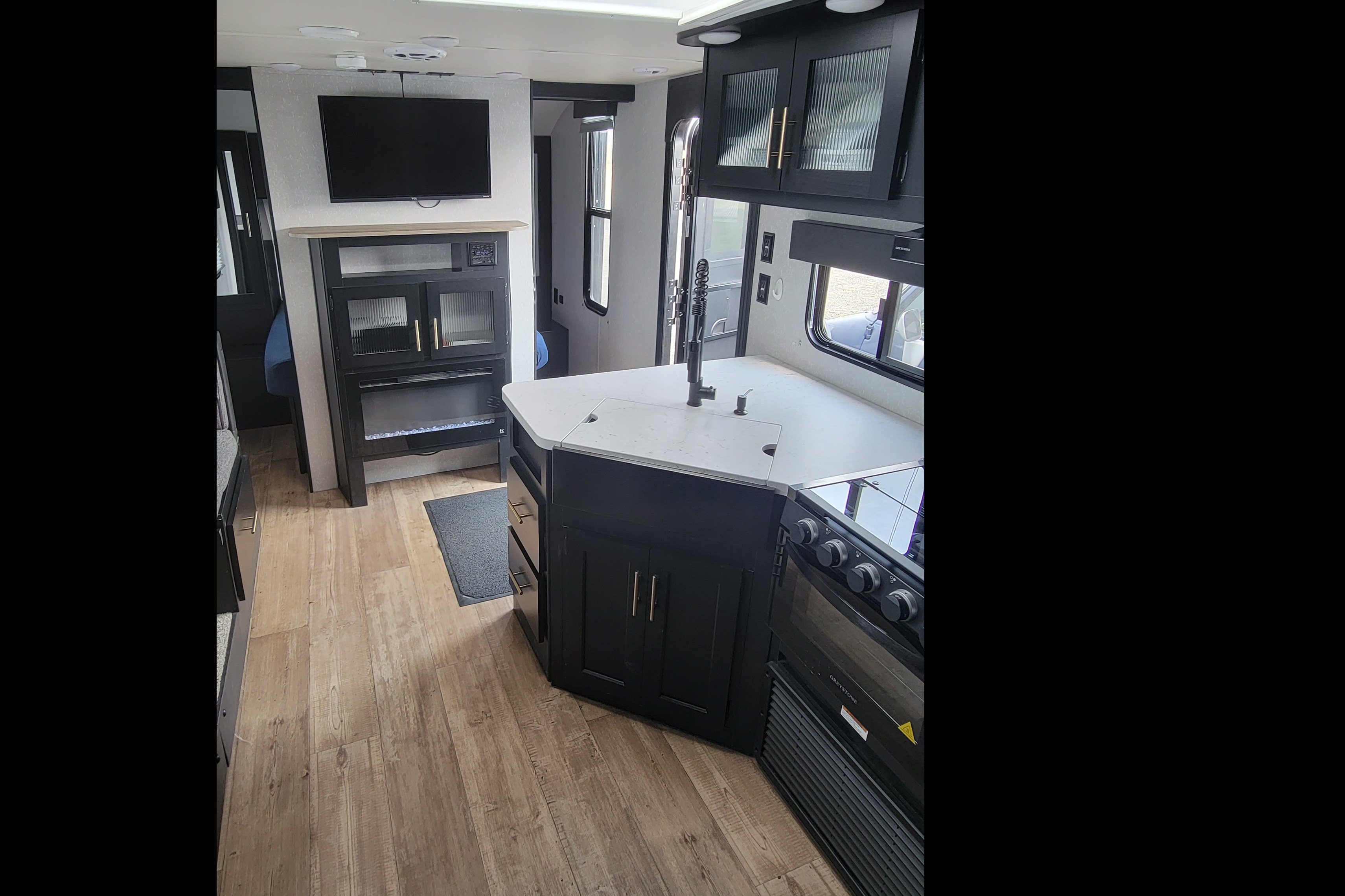 Ismael's 2022 Forest River RV Cherokee Grey Wolf 23DBH Cherokee Grey Wolf 23DBH Travel Trailer
