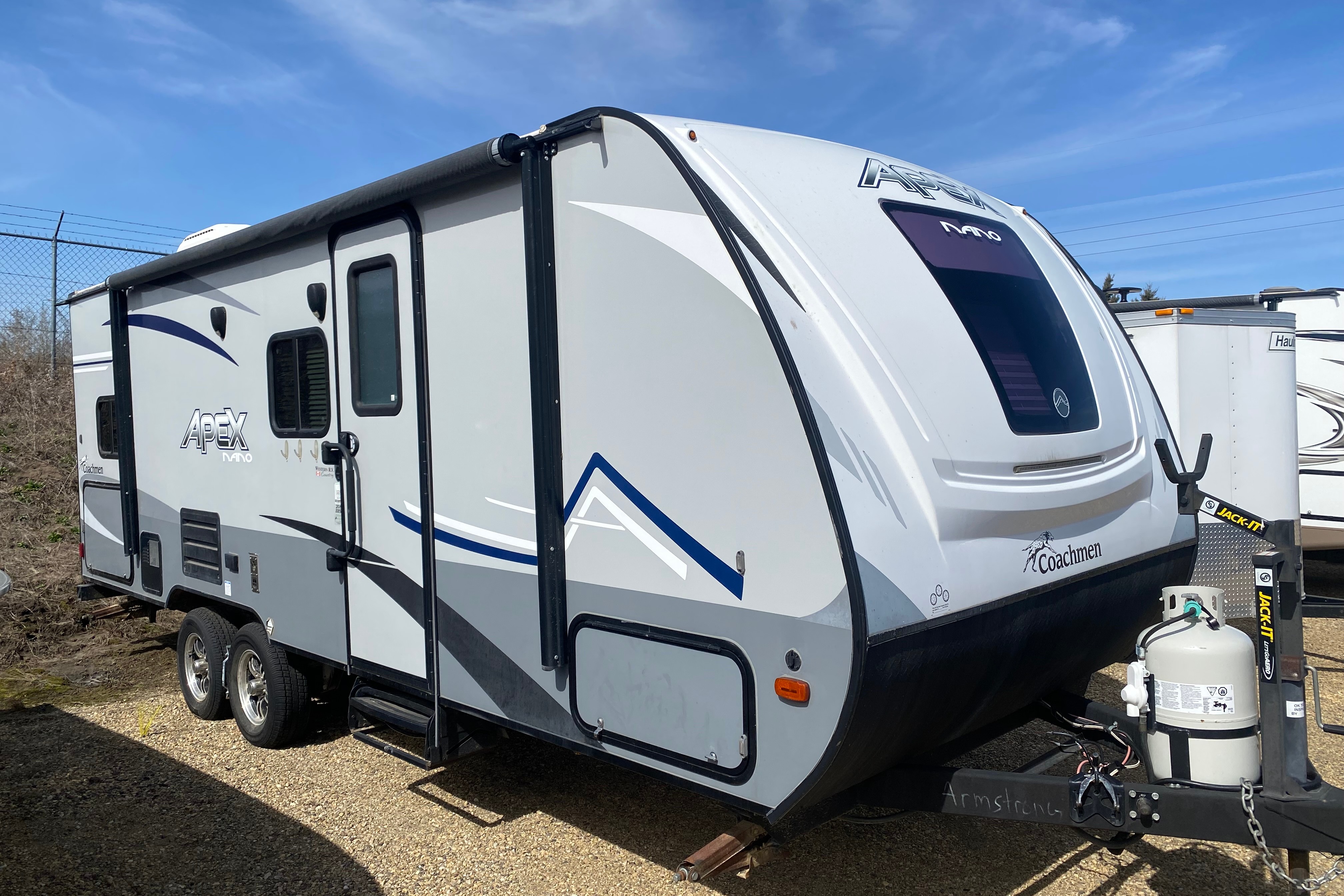 The Armstrongs Apex Nano 208BHS Travel Trailer