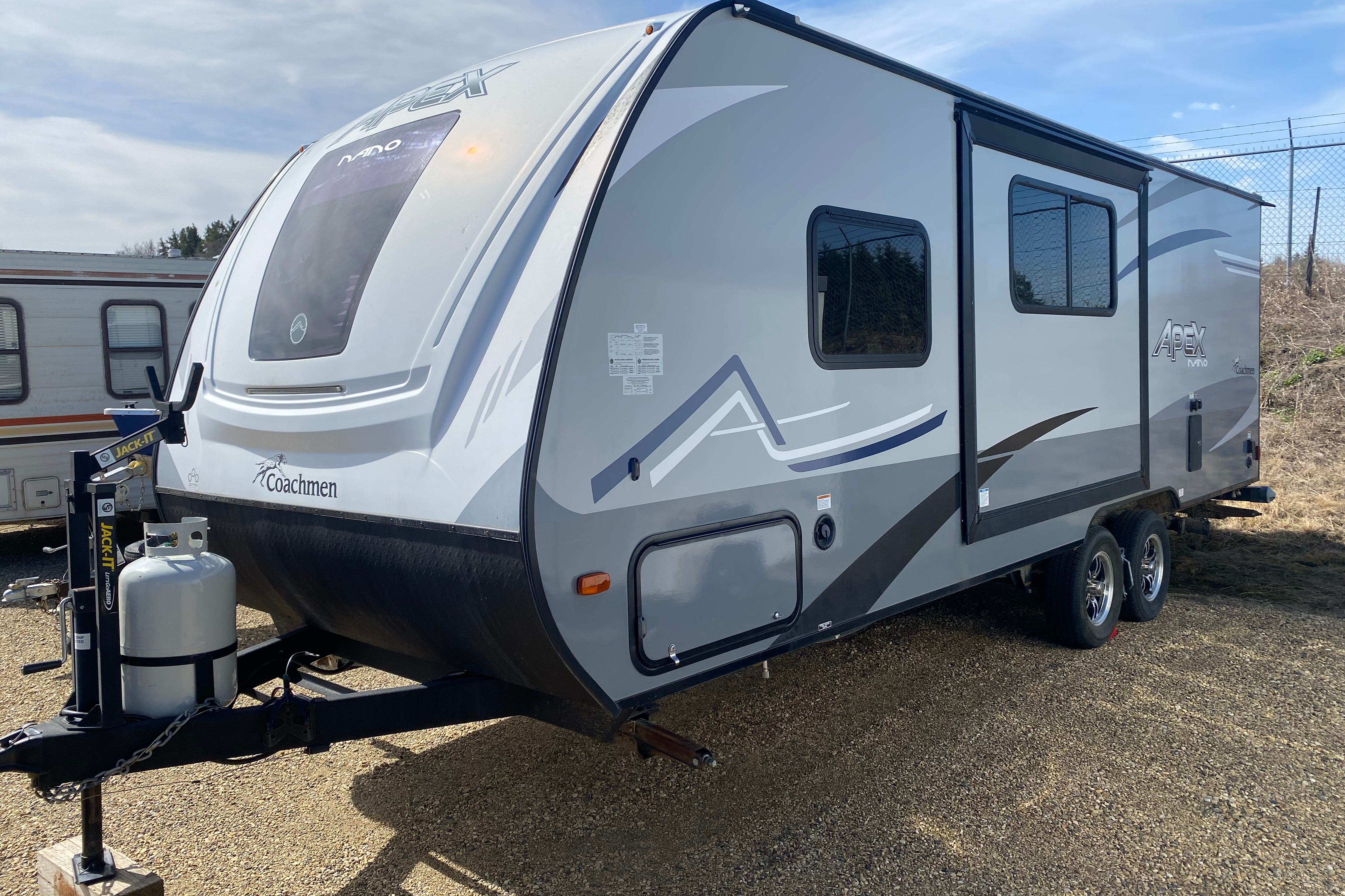 The Armstrongs Apex Nano 208BHS Travel Trailer